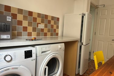 3 bed flat, Napier Terrace, Flat 1, Mutley, Plymouth, PL46ER - Image 9